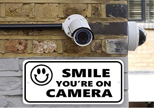 MySigncraft Усмихнете се на Своя приятел на Камерата 4 x 9 Алуминиева Защитна Знак с Смайликом